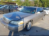 Lincoln Town Car Signature 1LNHM82W33Y704279 photo