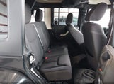 Jeep Wrangler Unlimited Sahara 1C4BJWEG3DL504903 fotografie