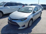 Toyota Corolla Le 5YFBURHE8KP943392 снимка