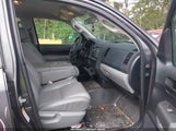 Toyota Tundra Grade 4.6L V8 5TFRM5F16BX033507 fotografie
