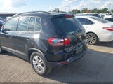 Volkswagen Tiguan WVGAV7AX2HK000670 снимка