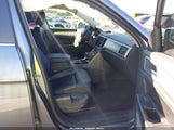 Volkswagen Atlas 3.6L V6 Se 1V2LR2CA6KC622783 photo
