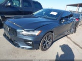 Volvo S60 B5 Plus Dark Theme 7JRL12FLXRG315336 снимка