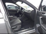 Volkswagen Tiguan 2.0T Se R-Line Black 3VV8B7AX4PM034291 photo
