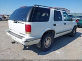 Chevrolet Blazer Ls 1GNDT13W8V2135390 снимка
