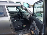 Kia Soul + KNDJP3A57H7449321 снимка