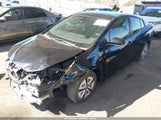 Toyota Prius Two JTDKBRFU7J3072573 снимка