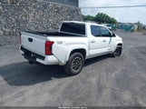 Toyota Tacoma Sr5 4Wd 3TYLB5JN8RT024494 fotografie