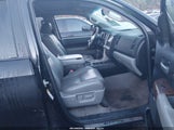 Toyota Tundra Limited 5.7L V8 5TFFY5F13AX084808 fotografie