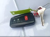 Toyota Prius Le JTDKARFU6L3120442 снимка