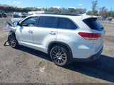 Toyota Highlander Se 5TDJZRFH9JS822113 снимка