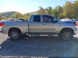 Toyota Tundra Grade 5.7L V8 5TFUW5F15AX129292 fotografie