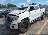 Toyota Tundra Sr5 5.7L V8 5TFDW5F12JX699931 снимка