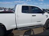 Toyota Tundra Base 5.7L V8 5TFRV54188X057395 fotografie