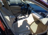 Volkswagen Passat 2.5L Se 1VWBP7A3XCC066870 снимка