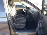 Volkswagen Tiguan 2.0T Se/2.0T Sel 3VV3B7AX7JM113066 снимка