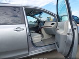 Toyota Sienna Xle V6 5TDYK3DC7BS006817 снимка