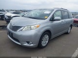 Toyota Sienna Xle V6 5TDYK3DC7BS006817 снимка