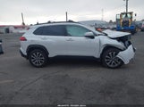 Toyota Corolla Cross Xle 7MUDAAAG2PV047060 снимка