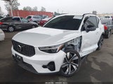 Volvo Xc40 B5 Ultimate Dark Theme YV4L12UMXR2234356 fotografie