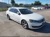 Volkswagen Passat 2.5L Se 1VWBH7A37DC085262 photo