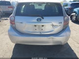 Toyota Prius C Two JTDKDTB32C1518079 fotografie