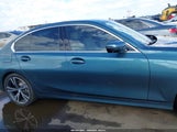 BMW 330I WBA5R1C08LFJ35187 снимка