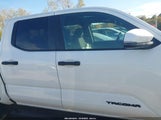 Toyota Tacoma Trd Off Road 4Wd 3TYLB5JN3RT000796 снимка