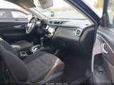 Nissan Rogue Sv KNMAT2MV2GP686489 fotografie