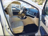 Toyota Highlander Le Plus V6 5TDZKRFH7ES022083 снимка