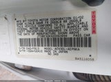 Toyota Camry Le JTDBE32KX20063894 снимка