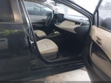Toyota Corolla Le JTDEPMAE9NJ196590 снимка