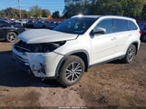 Toyota Highlander Xle 5TDJZRFH4KS601892 снимка