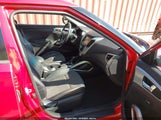 Hyundai Veloster Base W/Black KMHTC6AD1DU118187 снимка
