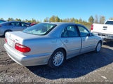 Mercedes-Benz E 320 4M WDBJF82J1YX033730 снимка
