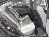 Hyundai Elantra Value Edition 5NPD84LF6JH260876 снимка