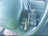 Lincoln Town Car Signature 1LNFM82W3WY622452 снимка