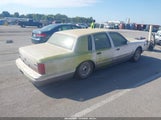 Lincoln Town Car Signature/Spinnaker 1LNLM82W7SY666144 fotografie