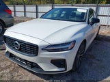 Volvo S60 B5 Black Edition Momentum/B5 Inscription/B5 Momentum 7JRL12TZ9NG189201 снимка