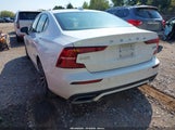 Volvo S60 B5 Black Edition Momentum/B5 Inscription/B5 Momentum 7JRL12TZ9NG189201 photo