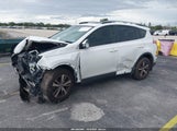 Toyota Rav4 Xle JTMWFREV1JD114200 снимка