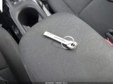 Toyota Corolla Le JTDEPMAE3MJ117526 снимка
