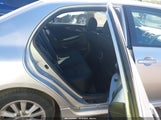 Toyota Corolla S 1NXBU4EE3AZ386203 снимка