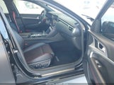 Genesis G70 2.0T Rwd KMTG34TA6PU111819 fotografie