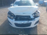 Chevrolet Sonic Ls Auto 1G1JA5SG0F4118892 снимка
