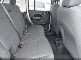 Jeep Wrangler 4-Door Sport S 4X4 1C4PJXDG7RW308370 fotografie