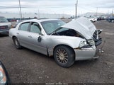 Lincoln Town Car Signature 1LNHM82W43Y687041 photo
