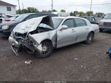 Lincoln Town Car Signature 1LNHM82W43Y687041 photo
