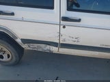 Jeep Cherokee Sport 1J4FF48S6YL247663 снимка