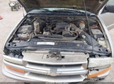 Chevrolet Blazer Ls 1GNDT13X03K120839 снимка